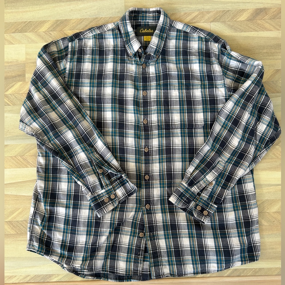 CABELA’S PLAID BUTTON DOWN FLANNEL    XLT TALL